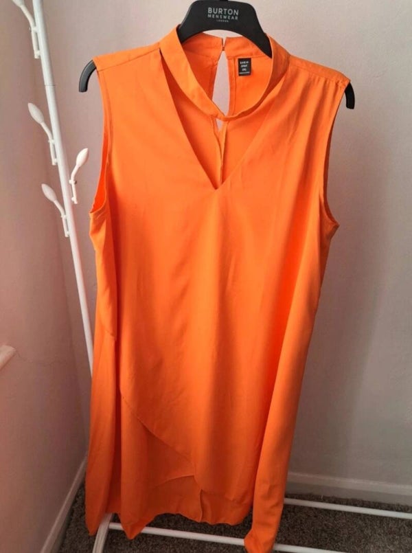 Orange dress. Size 2XL by Shein