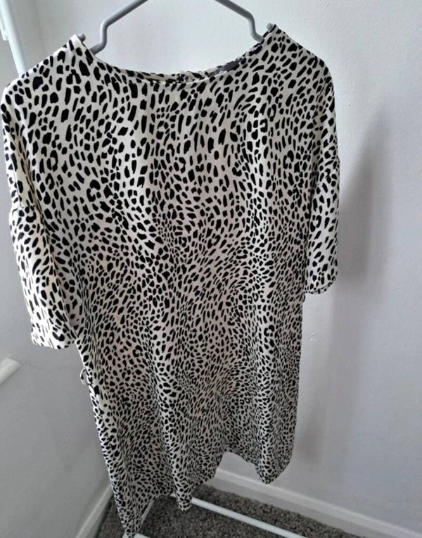 Cream/black patterned dress. Size 14 by Primark