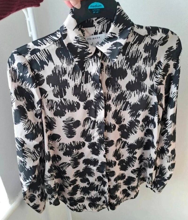 Black/beige patterned blouse. Size 8 by Primark
