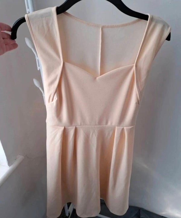 Creamy/beige dress. Size XL by Shein