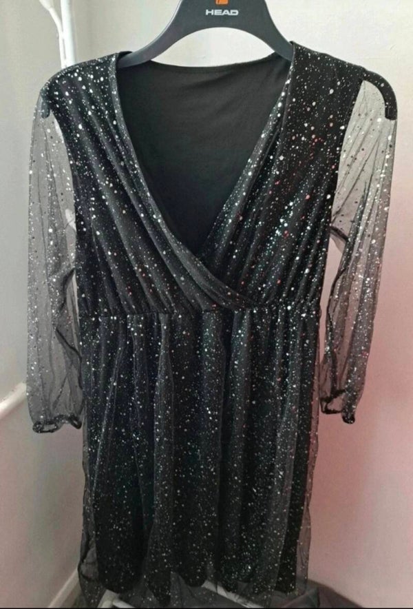 Black/silver patterned dress. Size XL.