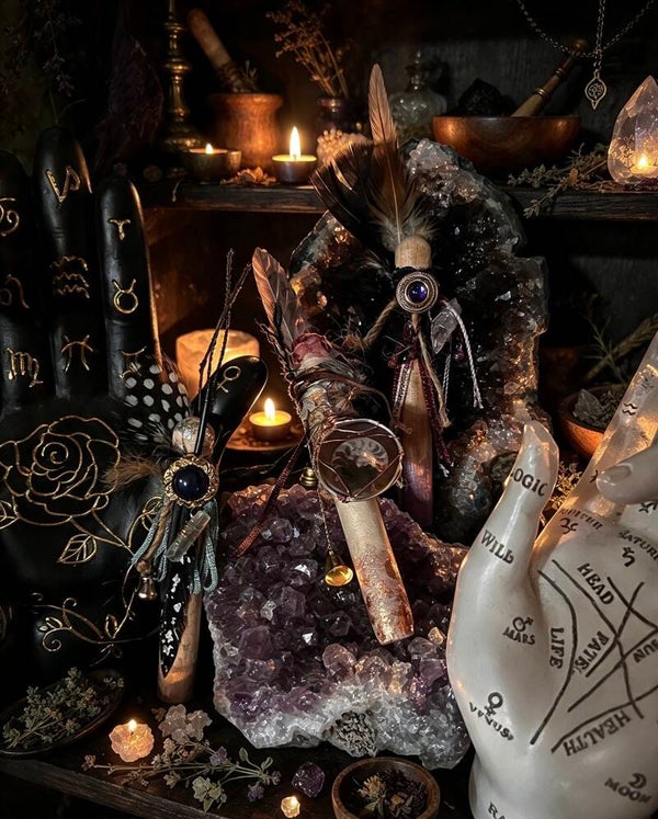 Lucky Witch Peg Talisman