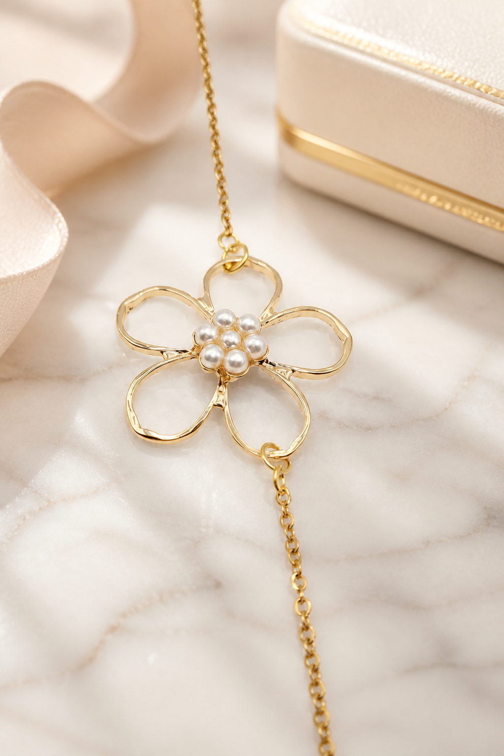 Armband pearl flower