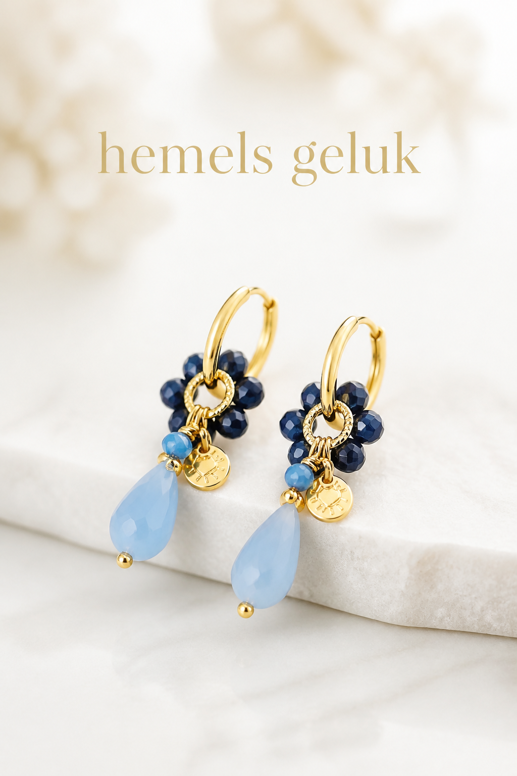 Oorbellen goud hemels blauw
