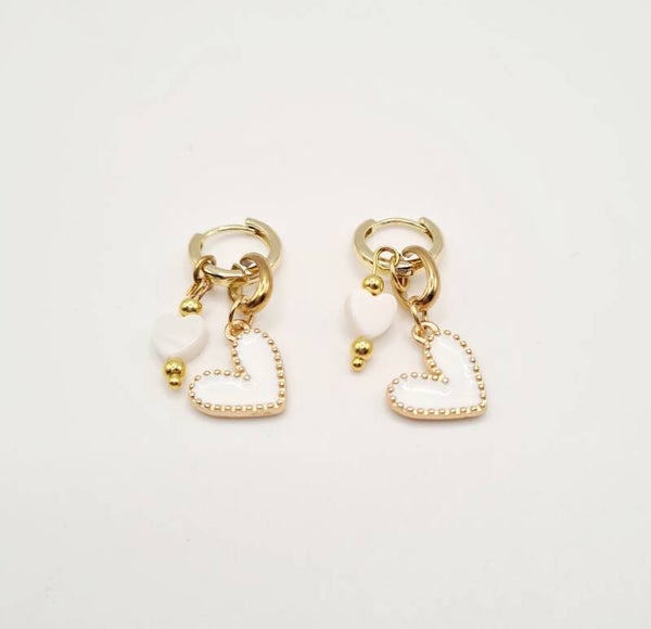 Oorbellen wit & goud hartjes