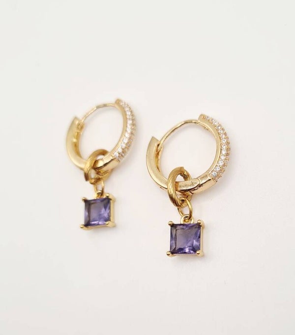 Oorbellen goud paars met strass steentjes