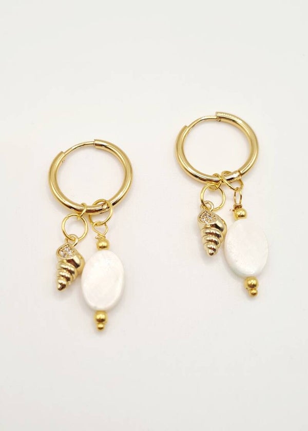 Oorbellen parel & zeeschelp met strass steentjes