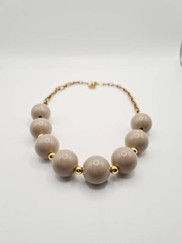 Grote kralen ketting taupe