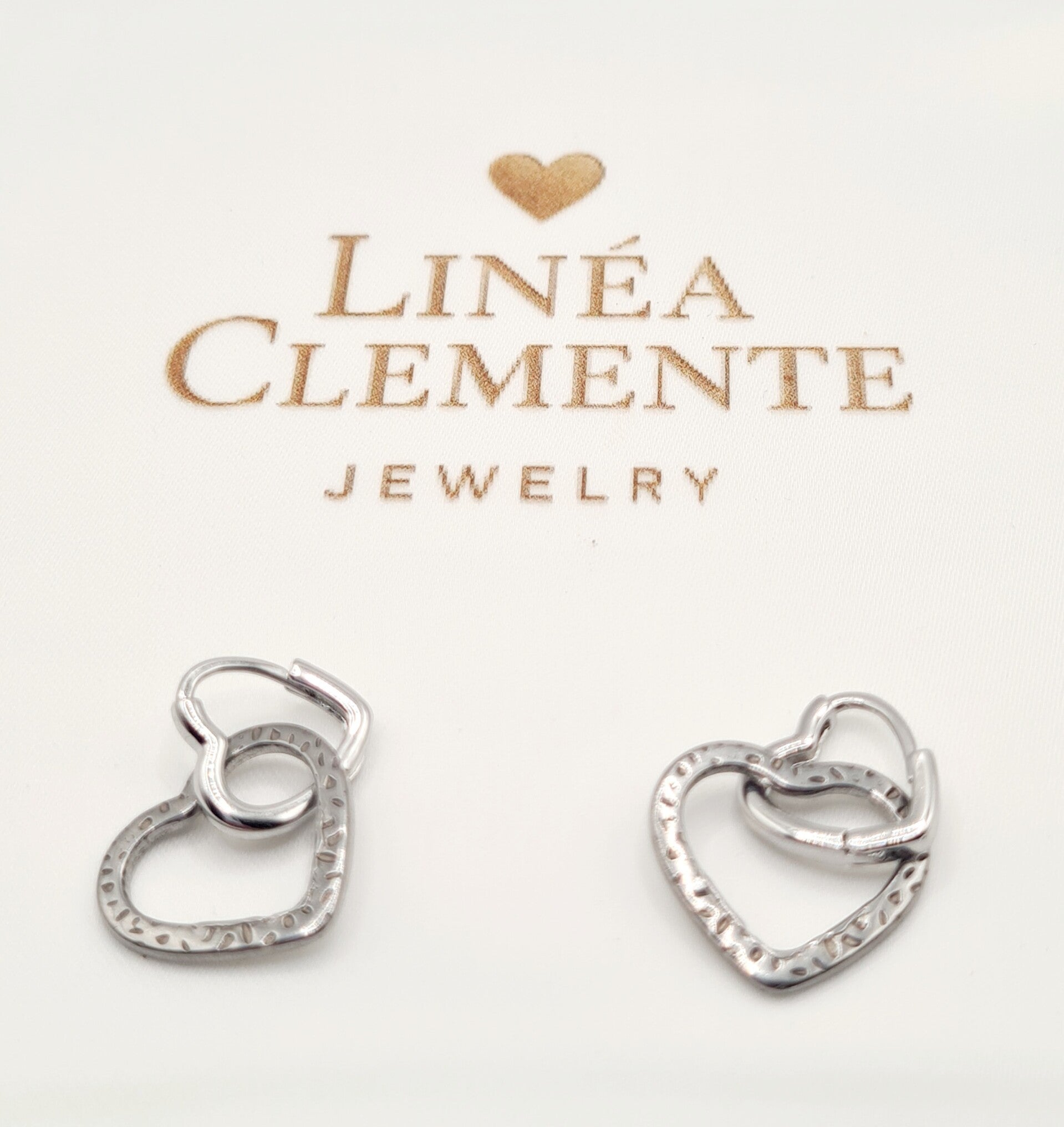 Zilveren hartjes oorbellen