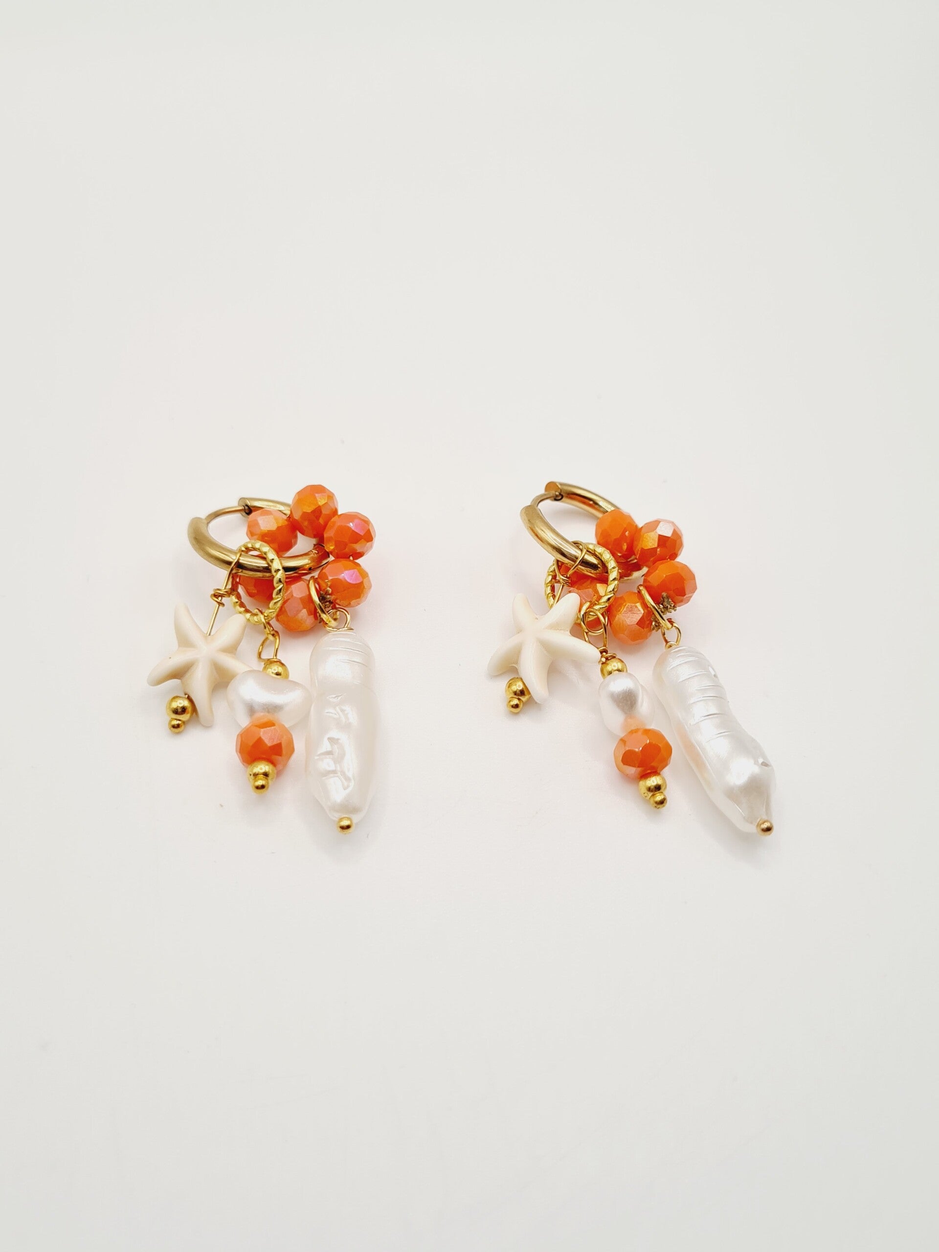 Orange pearl gouden oorbellen