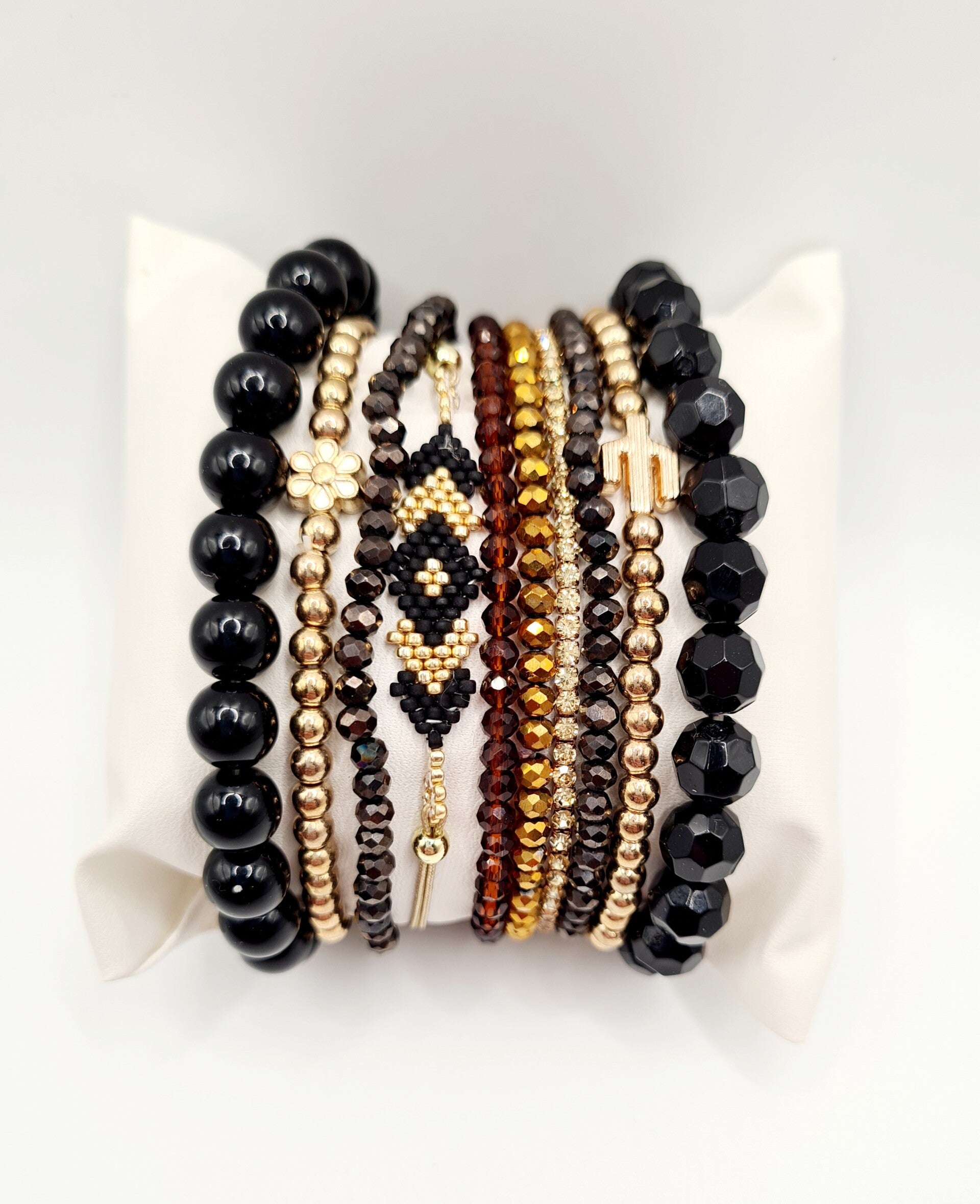 Armbanden set our of Africa black brown