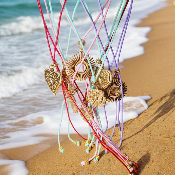 Kleurrijke verstelbare kettingen met statement (verwisselbare) bedels