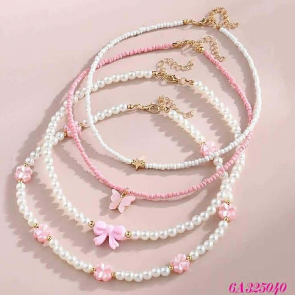 White and pink necklace set