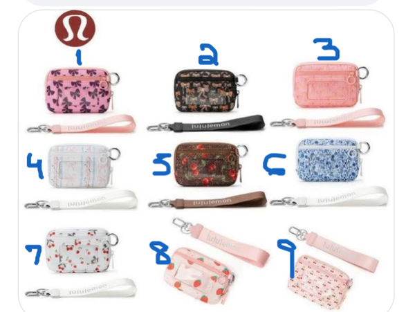 Lulu small wristlet