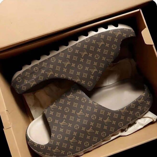 Foam LV sandals