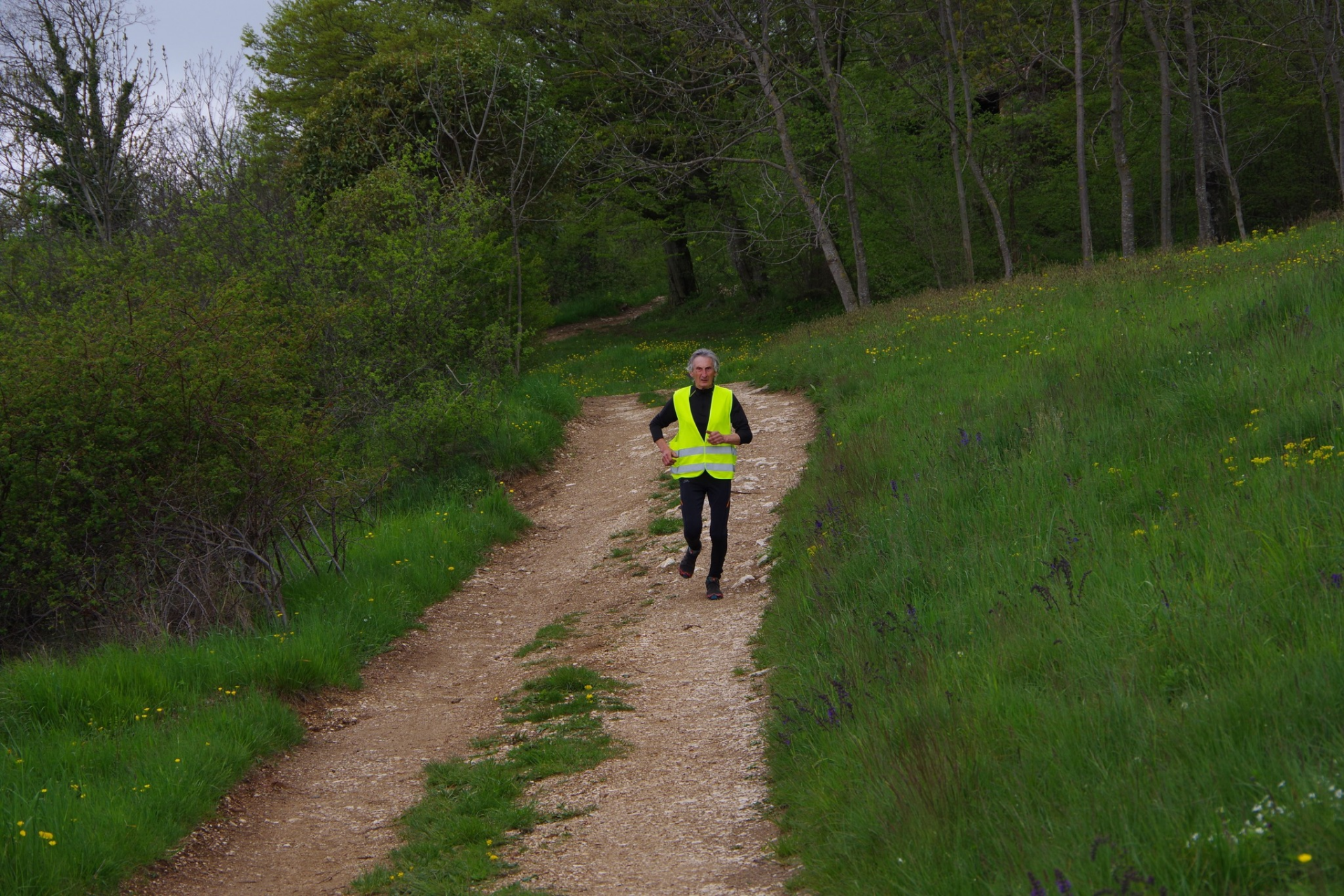 Lonati Pierino colui che con passione organizza con l'oratorio  la gara  e cura il percorso