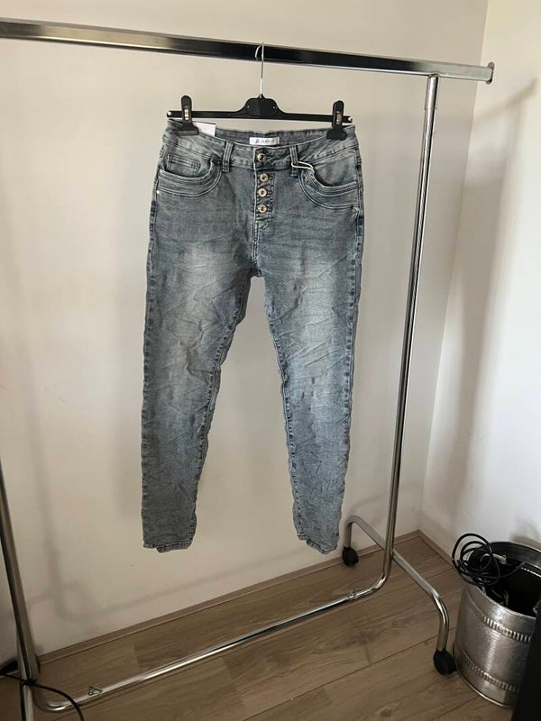Jewelly jeans knoop
