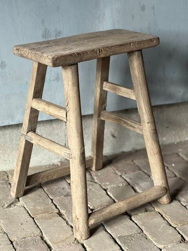Houten krukje