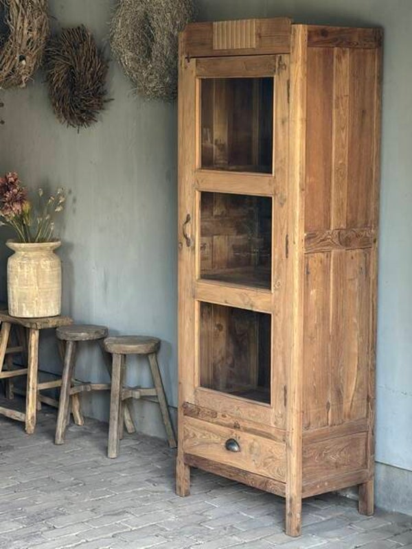 Oude unieke vitrine/servies kast