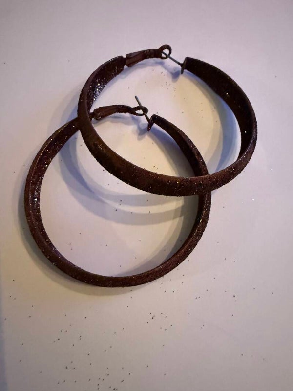 Bruine ring oorbellen