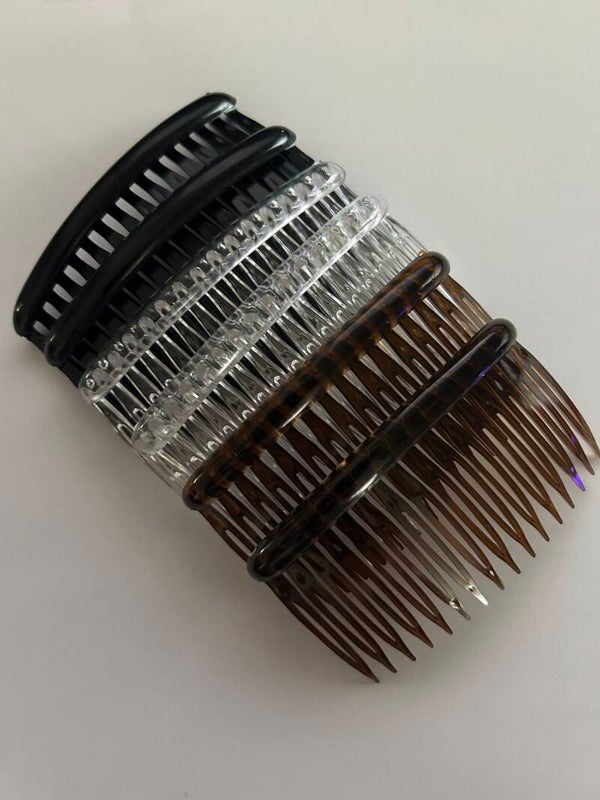 Zwarte, bruine en doorzichtige haarkammetjes