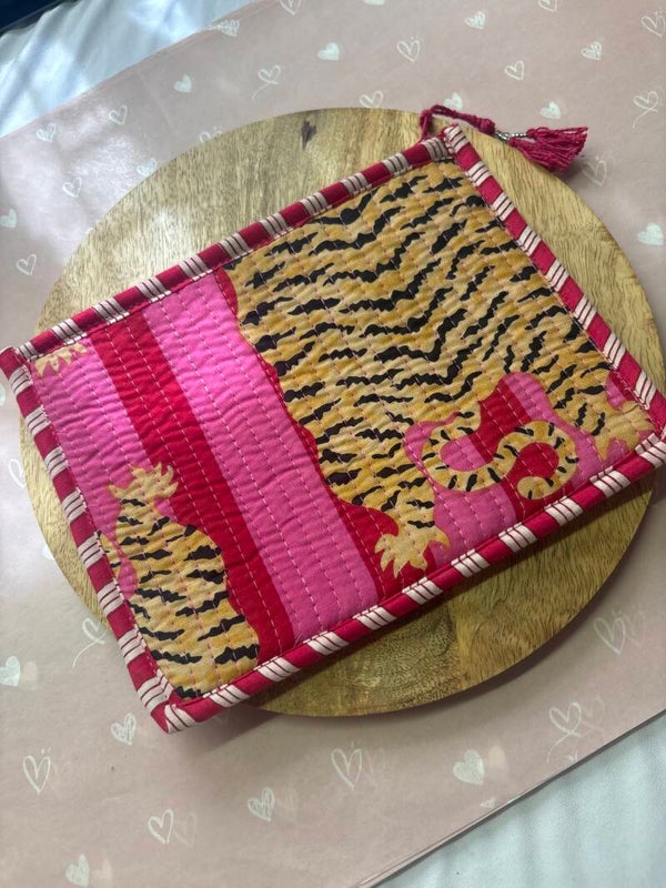 Etui panter red/pink