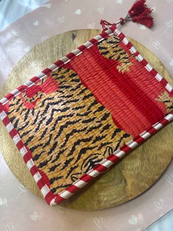 Etui panter red
