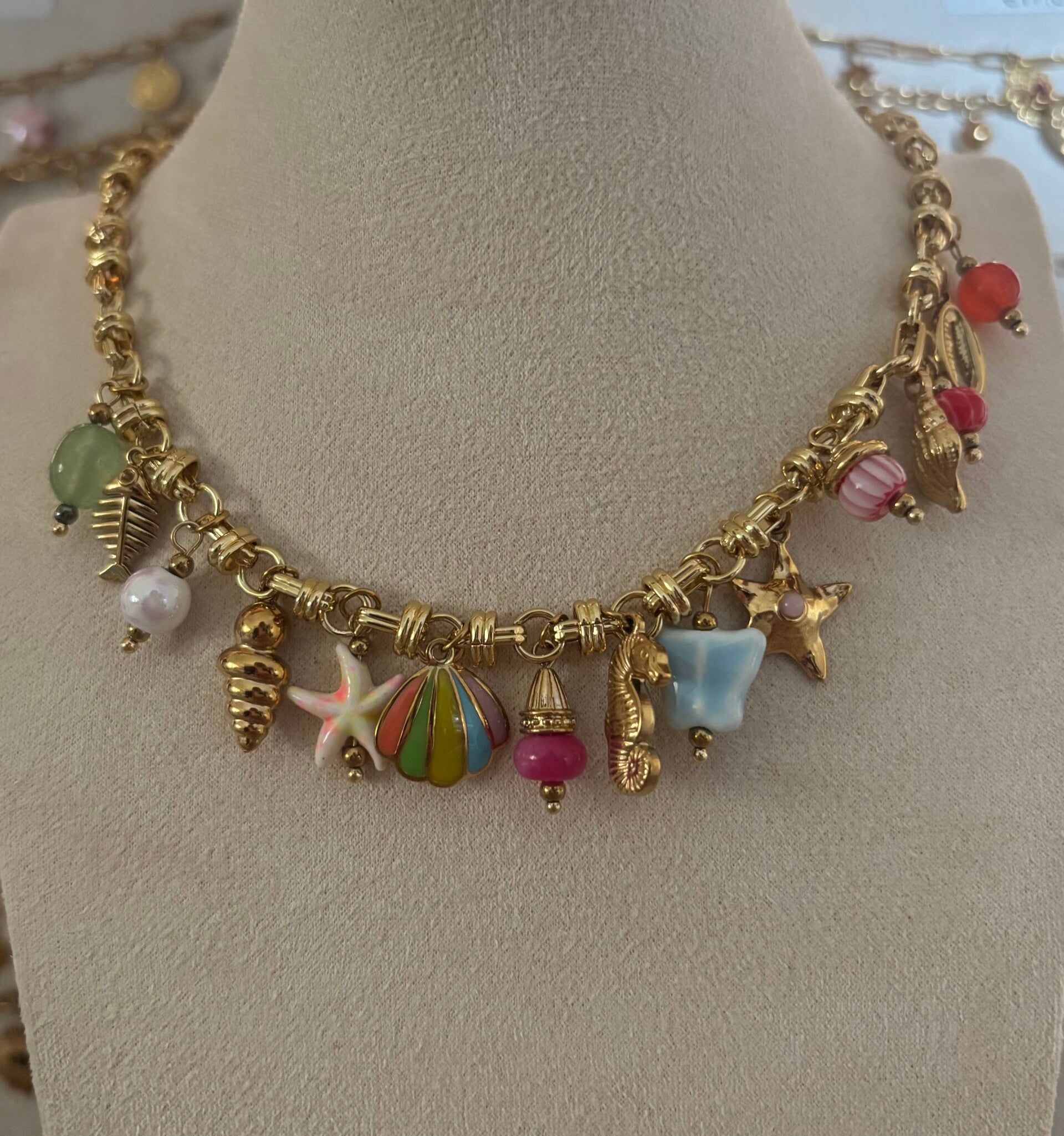 Bedelketting happy shell