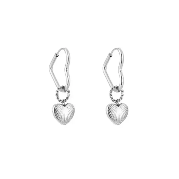 Oorbellen klein hart aan hart zilver