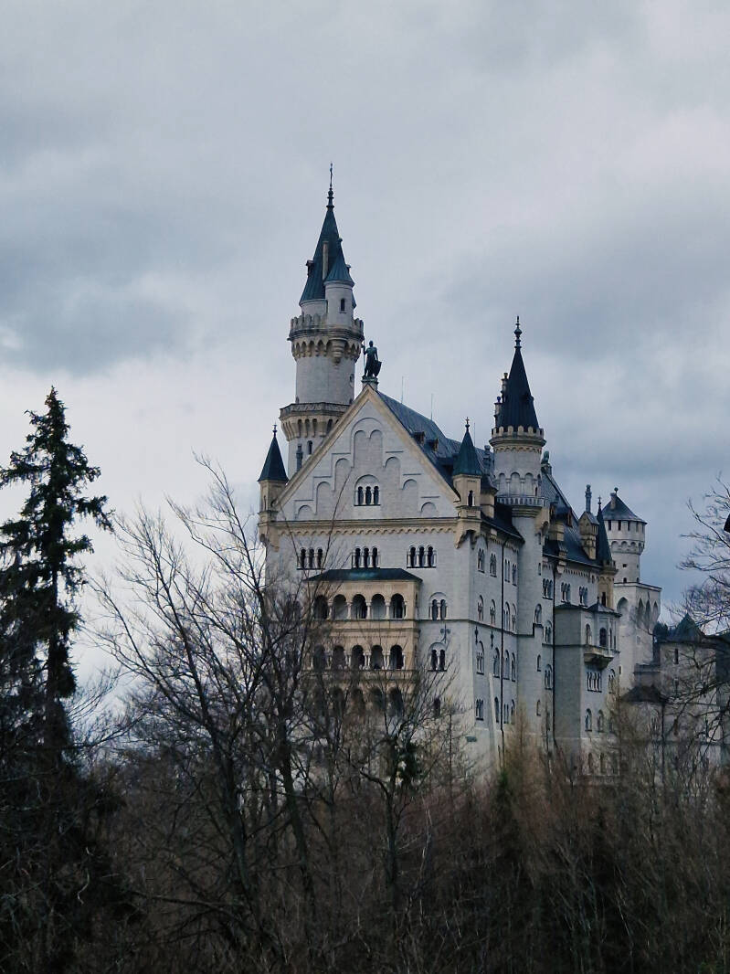 Ausblick auf das Schloss Neuschwanstein von der Marienbrücke aus