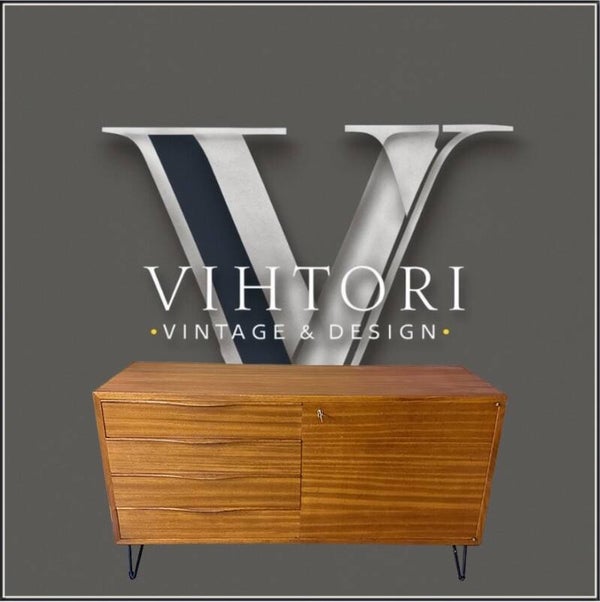 Upea Häkli Teak vintage senkki 50/60-luku. Maksa 12/kk erissä Klarnalla