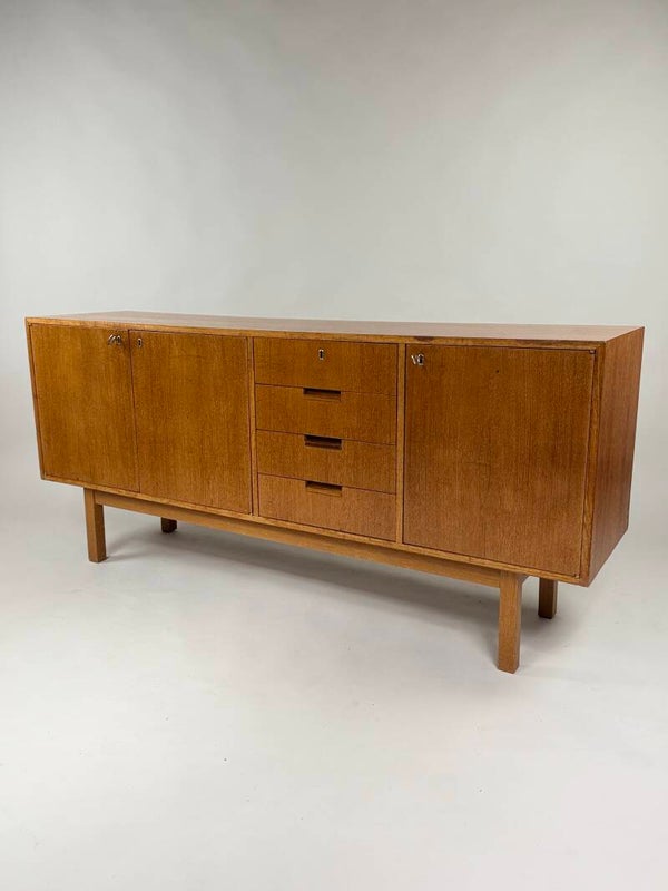 Kaunis iso Teak vintage senkki 160cm 50/60-luku. Maksa 12/kk erissä Klarnalla