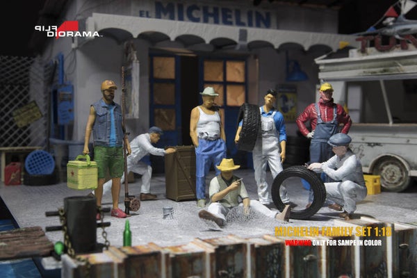 FD el MICHELIN FAMILY (not painted) 1:18 complete set (7 figures + tools)