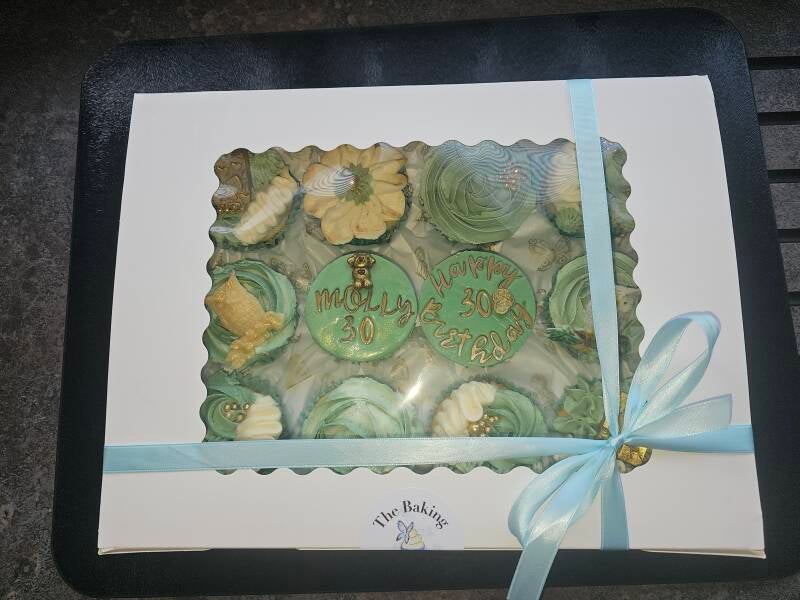 12 30th Birthday Cupcakes 