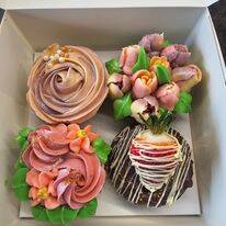 Fruit &amp; Floral Cupcake Box x 4