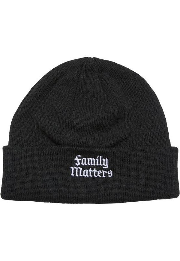 19543 Mister Tee beanie muts Family matters in black