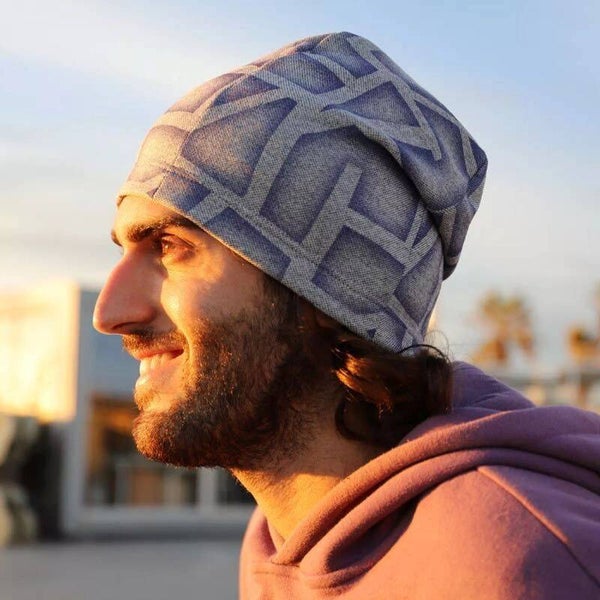 19792 IT NoNoNo beanie muts met graffiti design LXL in grijs blauw