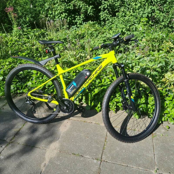 Nieuw: Elektrische RockMachine Torrent ATB 48cm/29inch/Vering/9versn/Mid-motor