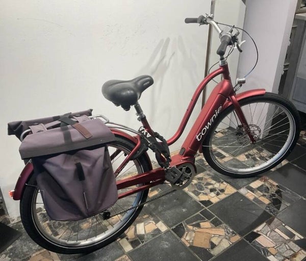 Nieuw/Demo: Electra Townie Go cruiser 48cm/Bosch mid-motor/500Wh/8versn/Mat rood