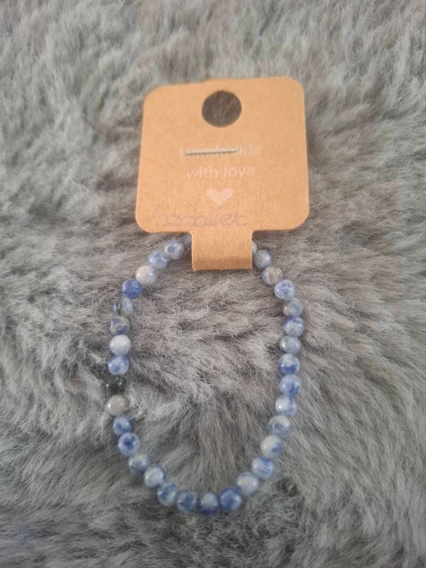 Sodaliet armbandje