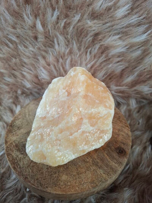 Gele calciet ruw