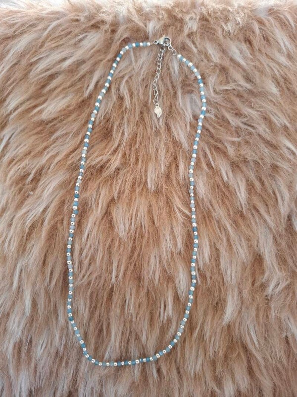 Aquamarijn zilverkleurige ketting