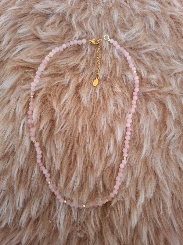 Rozenkwarts ketting