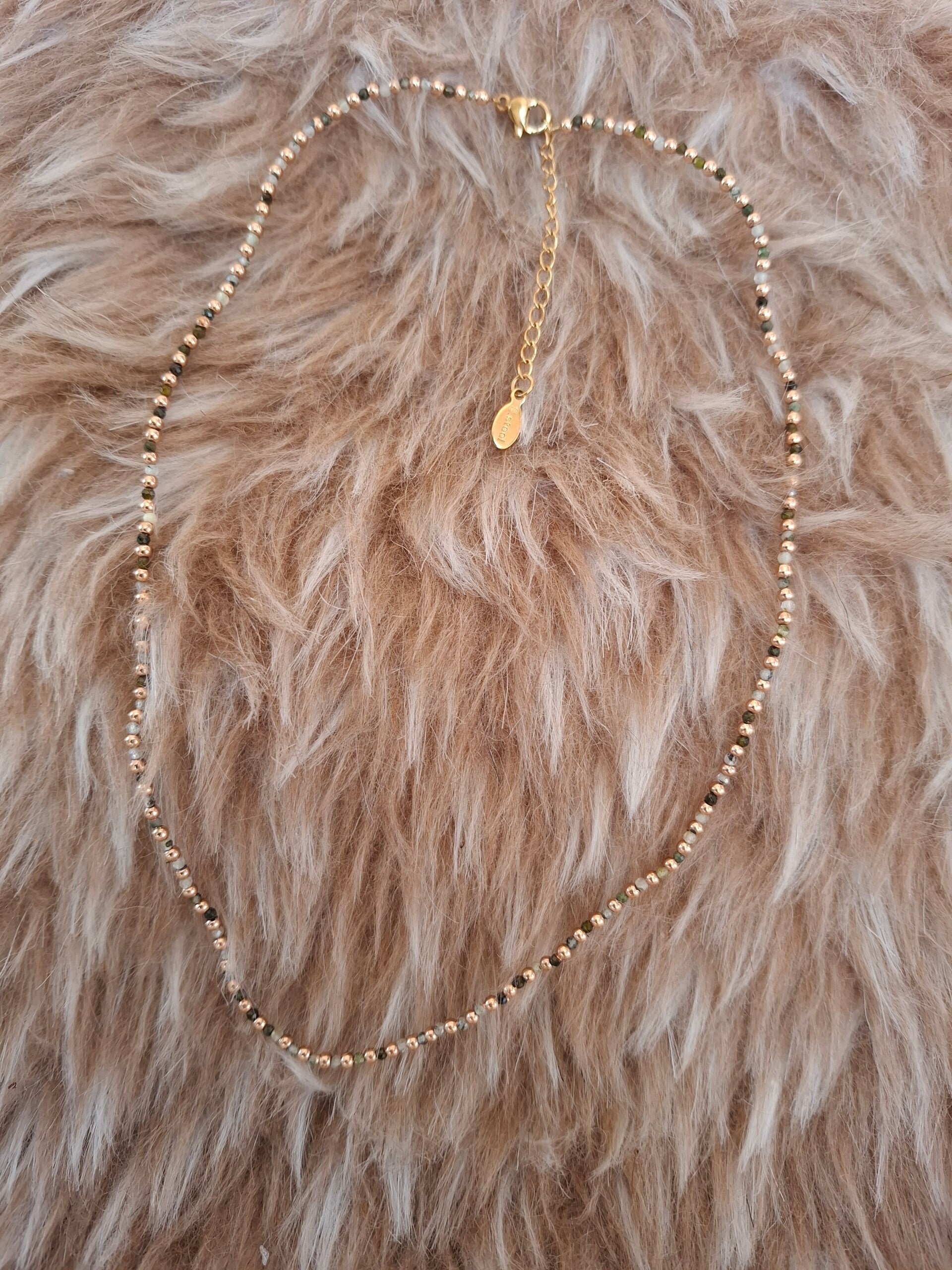 Prehniet goudkleurige ketting