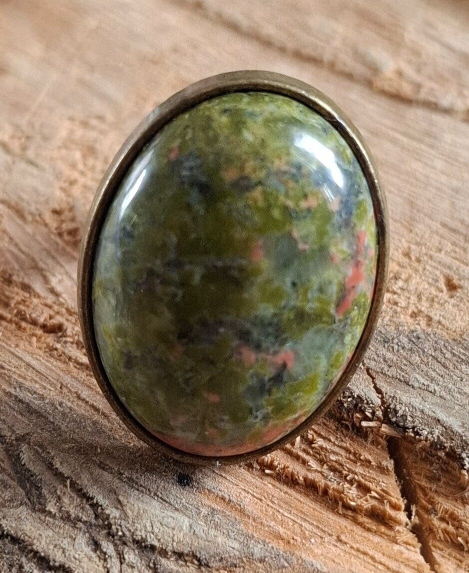 Unakiet ring