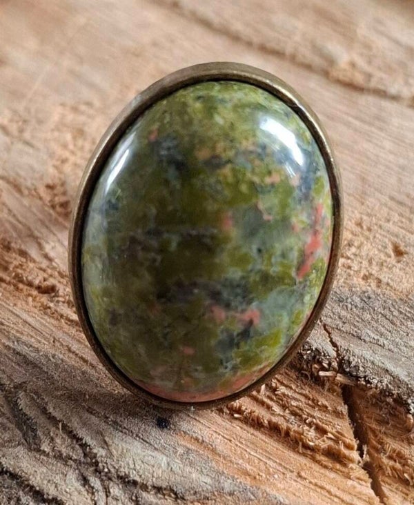 Unakiet ring