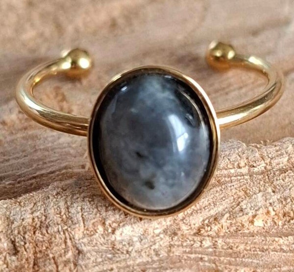 Ovale labradoriet ring