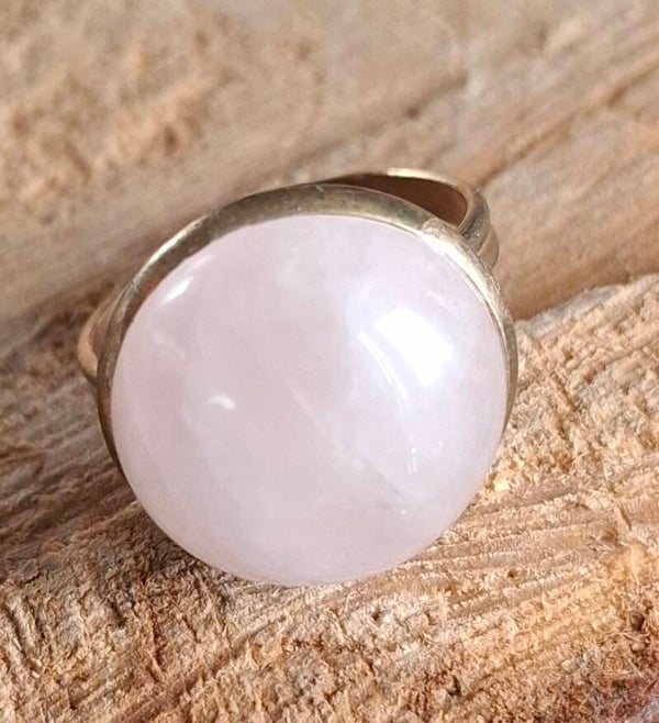 Rozenkwarts ring