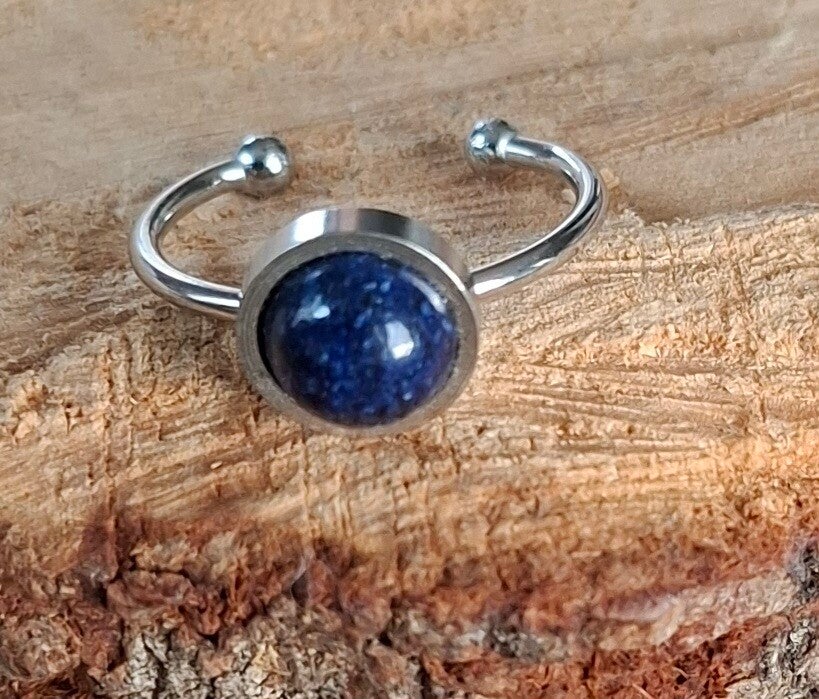 Lapis lazuli ring