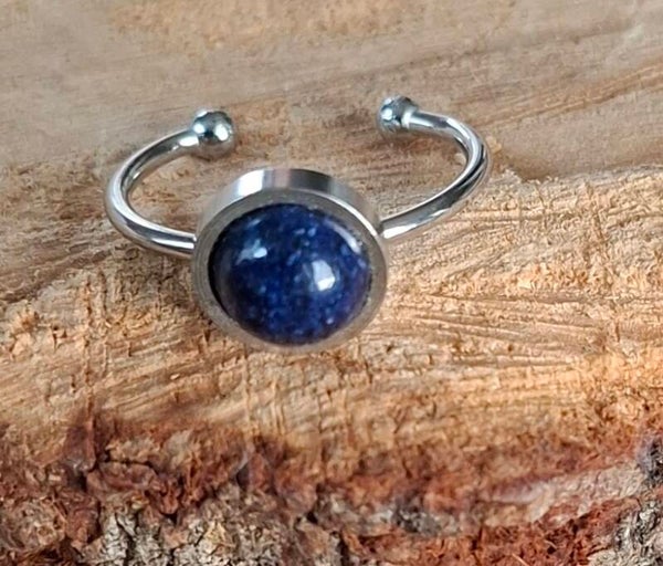 Lapis lazuli ring
